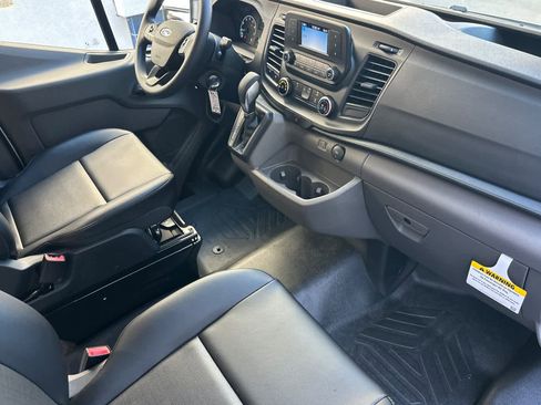 New 2025 Ford Transit 250 148 Medium Roof image 13