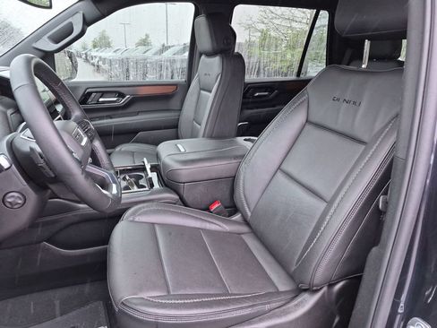 Certified 2025 GMC Yukon Denali RWD image 24