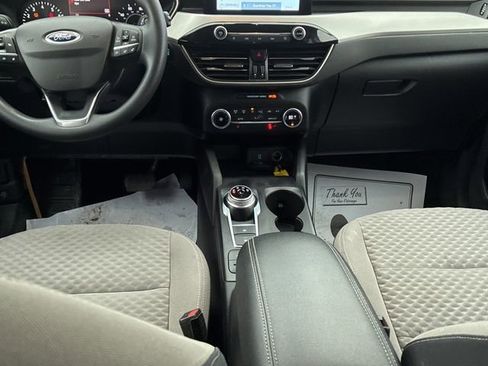 Used 2020 Ford Escape SE image 5