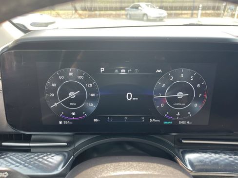 Used 2024 Kia Carnival SX Prestige FWD image 9
