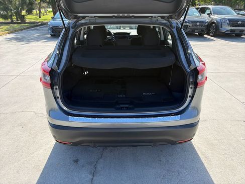 Certified 2022 Nissan Rogue Sport SV FWD image 34