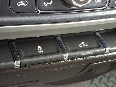 Used 2019 Chevrolet Silverado 1500 LT w/ All Star Edition image 22