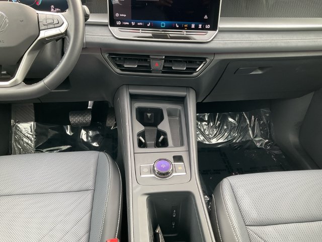Certified 2026 Volkswagen Tiguan SE FWD image 18