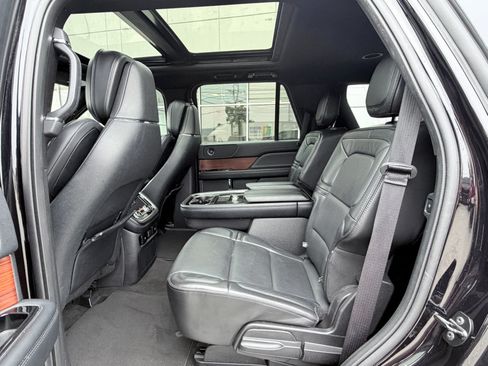 Used 2019 Lincoln Navigator Reserve AWD/4WD image 29
