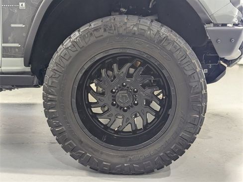 Used 2022 Ford Bronco Everglades image 30