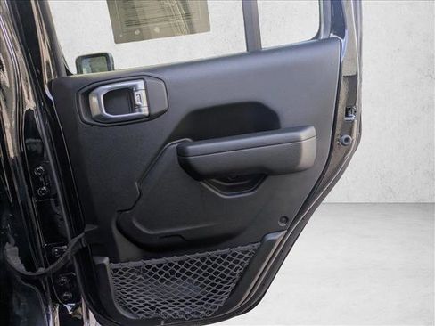 Used 2023 Jeep Wrangler Unlimited Rubicon w/ Cold Weather Group image 23