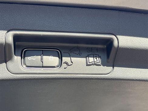 New 2025 Ford Explorer Active w/ Active Comfort Package image 22