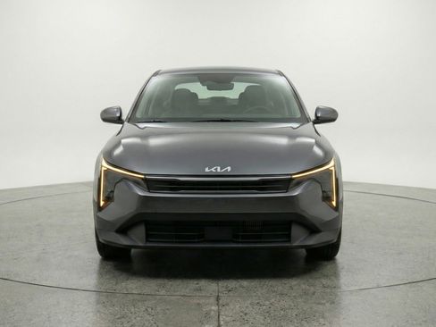 Used 2025 Kia K4 FWD image 2