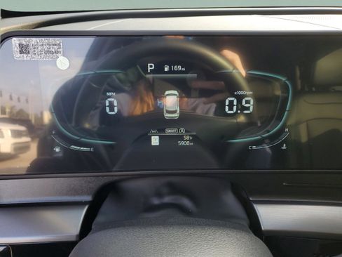 Certified 2025 Kia Sportage EX image 31