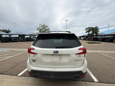 Used 2021 Subaru Forester Premium AWD/4WD image 6