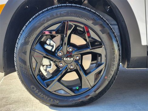 Certified 2026 Kia Seltos EX image 11