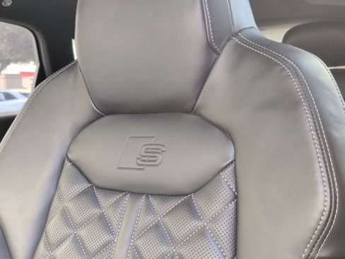 Certified 2022 Audi SQ7 Prestige w/ Prestige Package image 31