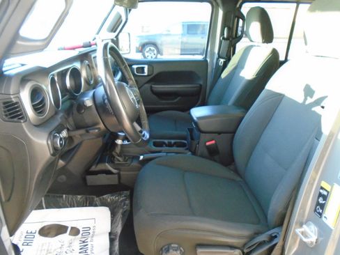 Used 2021 Jeep Wrangler Unlimited Sport AWD/4WD image 11