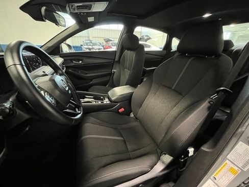 Used 2025 Honda Accord Sport image 21