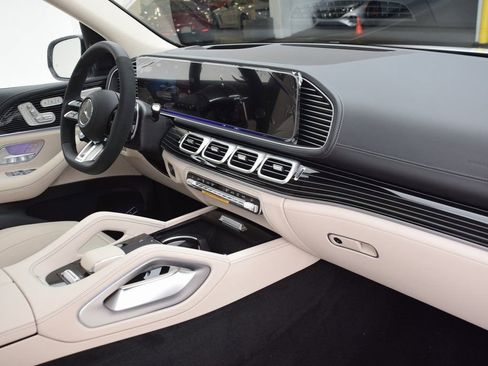 New 2026 Mercedes-Benz GLE 53 AMG 4MATIC image 13