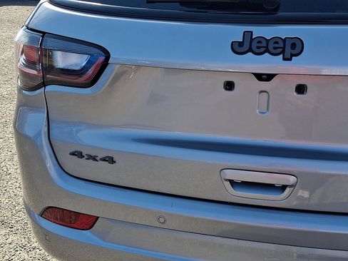 Used 2023 Jeep Compass High Altitude image 17