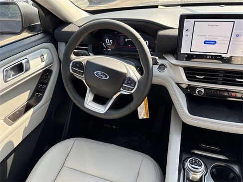 New 2025 Ford Explorer Active w/ Active Comfort Package image 14