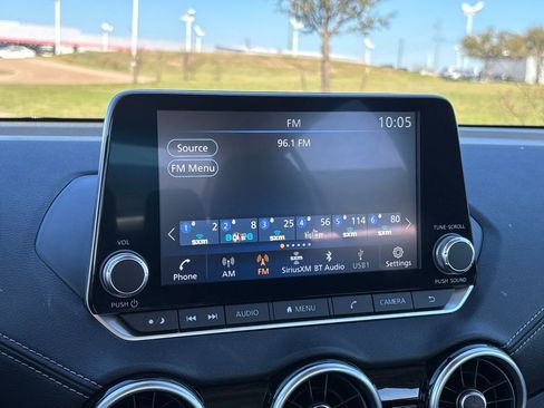 Used 2025 Nissan Sentra SV image 17