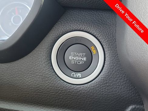 Used 2023 RAM 1500 Laramie AWD/4WD image 10