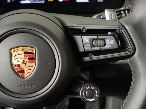 Certified 2026 Porsche Cayenne AWD/4WD image 11
