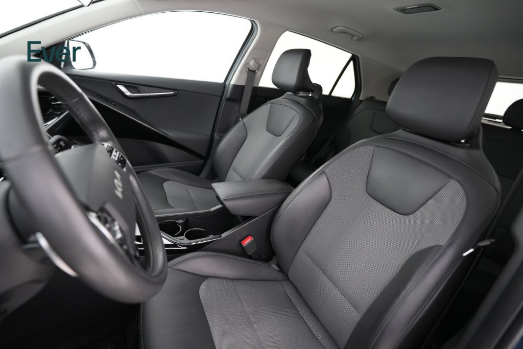 Used 2024 Kia Niro Wind FWD image 4