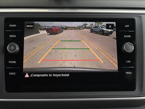 Used 2020 Volkswagen Atlas Cross Sport SE w/ Panoramic Sunroof Package FWD image 16