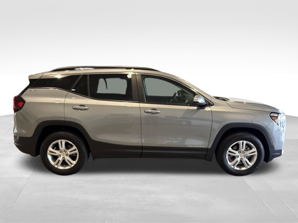 Used 2024 GMC Terrain SLE w/ Driver Convenience Package AWD/4WD image 8