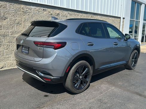 Used 2022 Buick Envision Essence w/ Sport Touring Package FWD image 3