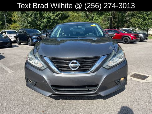 Used 2016 Nissan Altima 2.5 SL w/ Moonroof Package FWD image 2