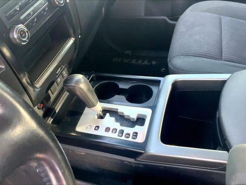 Used 2014 Nissan Titan SV w/ SV Value Truck Package RWD image 17