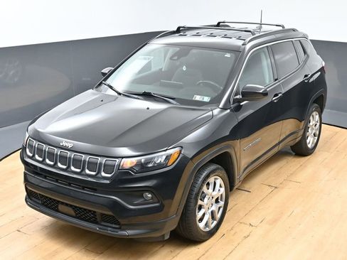 Used 2022 Jeep Compass Latitude AWD/4WD image 4