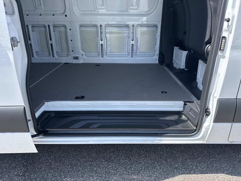 New 2025 Mercedes-Benz Sprinter 2500 image 4