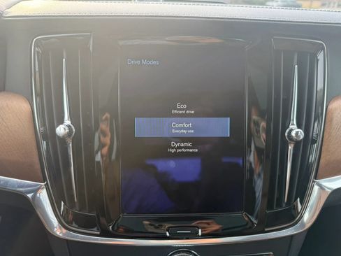 Used 2018 Volvo S90 T6 Inscription w/ Convenience Package AWD/4WD image 36