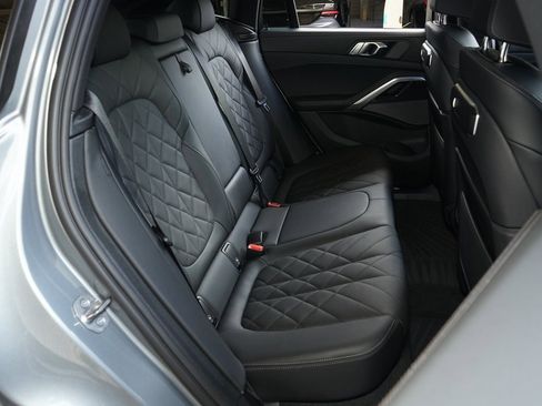 Used 2024 BMW X6 xDrive40i w/ Premium Package image 14