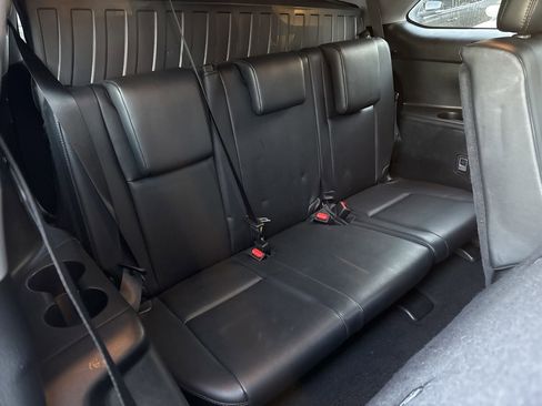 Used 2019 Toyota Highlander XLE image 7