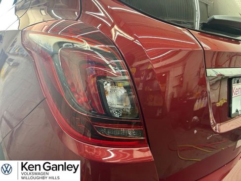 Used 2021 Buick Encore Preferred w/ Safety Package II image 8