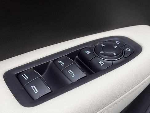 Certified 2024 Cadillac XT6 Sport w/ Technology Package AWD/4WD image 20