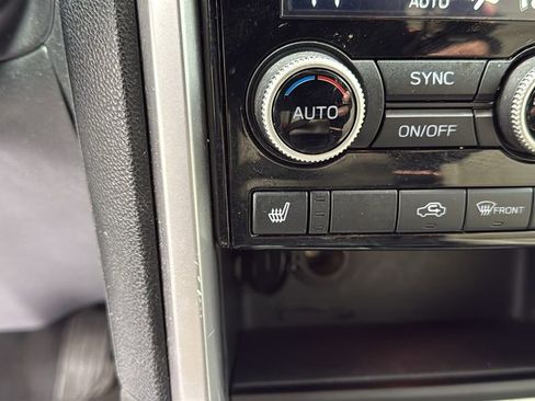 Used 2020 Subaru Ascent Premium w/ Convenience Package image 20