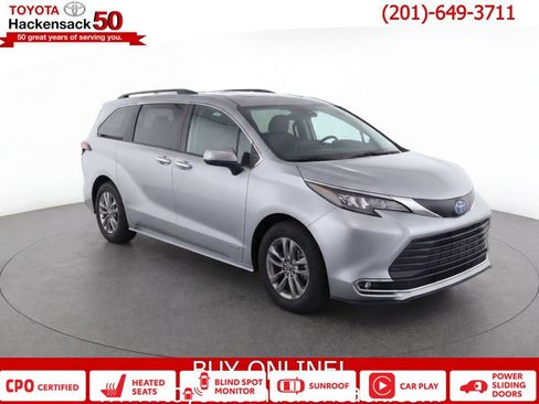 Certified 2025 Toyota Sienna XLE FWD image 1