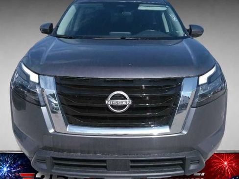 Used 2024 Nissan Pathfinder SV AWD/4WD image 7