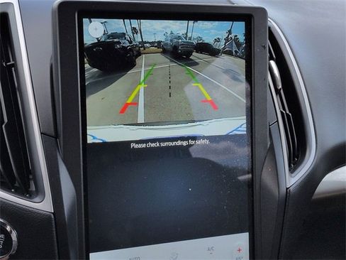 Certified 2023 Ford Edge SE image 20