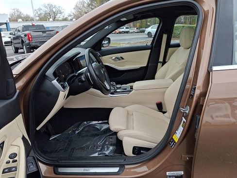 Used 2019 BMW 330i xDrive Sedan w/ Convenience Package image 17