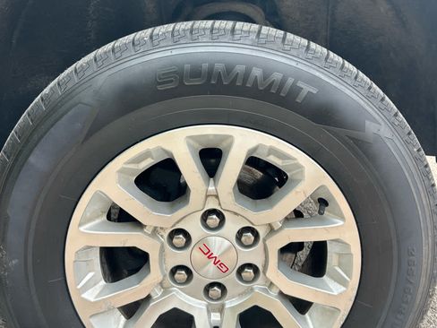 Used 2018 GMC Sierra 1500 SLE w/ SLE Value Package AWD/4WD image 23