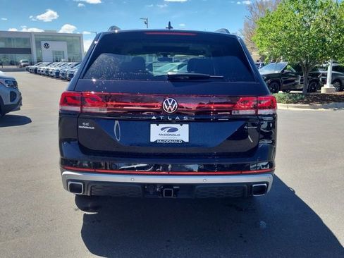 New 2026 Volkswagen Atlas Peak Edition AWD/4WD image 7