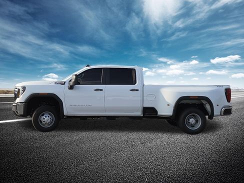 Used 2026 GMC Sierra 3500 Pro image 18