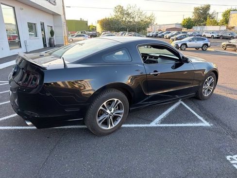 Used 2014 Ford Mustang Premium RWD image 10