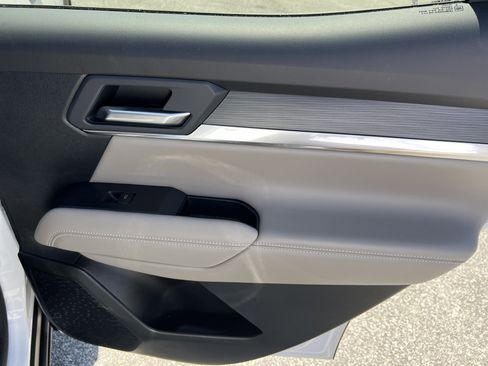 Used 2026 GMC Terrain Elevation image 17