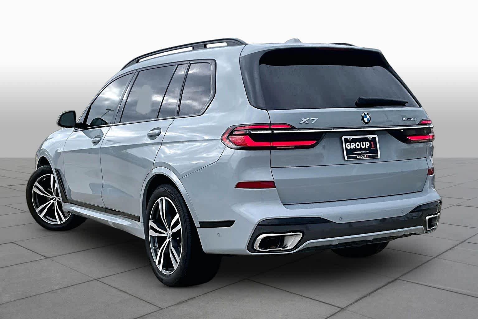 Used 2025 BMW X7 xDrive40i w/ M Sport Package AWD/4WD image 11