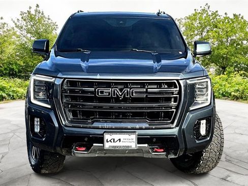Used 2021 GMC Yukon XL AT4 w/ Technology Package image 3