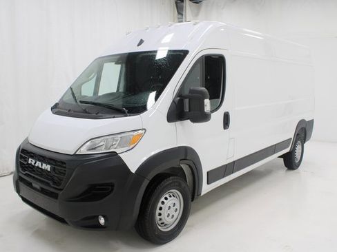Used 2025 RAM ProMaster 2500 w/ Convenience Group image 19
